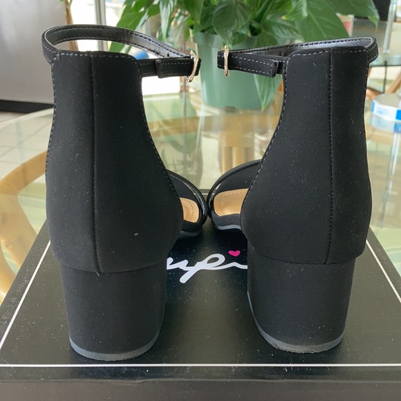 Weekend Ready Heel - Picture 6 of 7